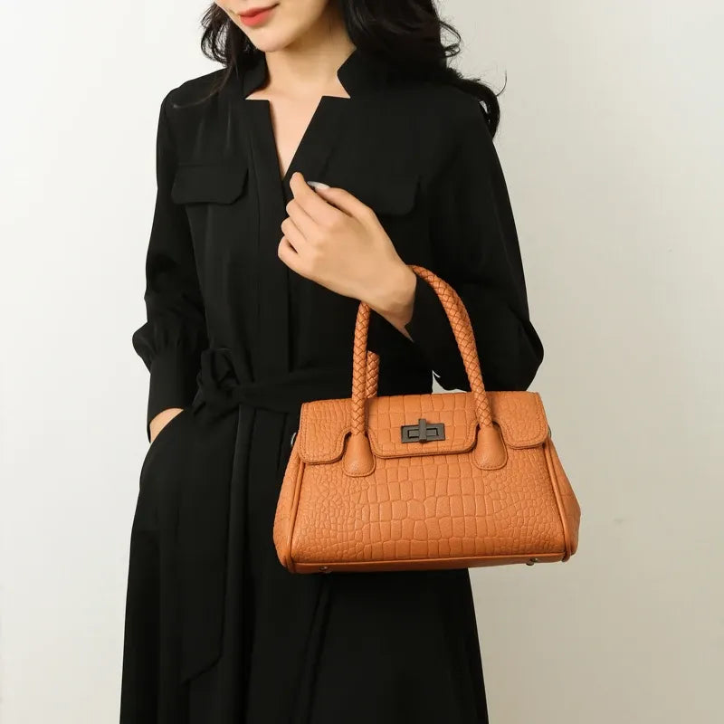 Bolsa Feminina Transversal De Couro Olga