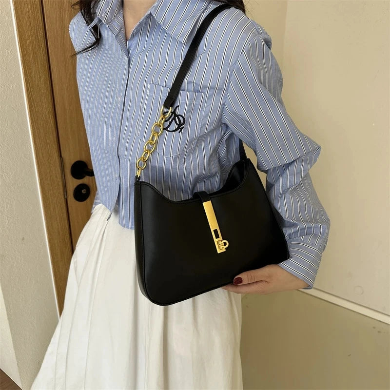 Bolsa Feminina de Ombro Glenda - Matife 1
bolsa feminina
bolsa de Ombro
bolsa de couro