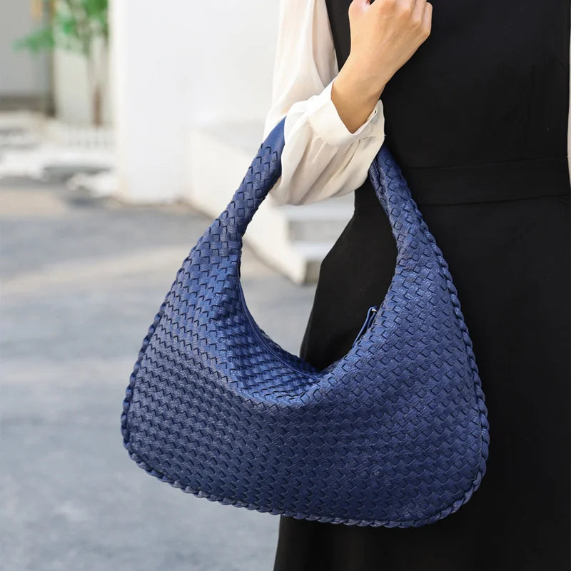 Bolsa Feminina de Ombro Pietra - Matife 1
Bolsa Feminina de Couro Azul
bolsa feminina
bolsa de ombro
bolsa de couro
bolsa transversal
bolsa tiracolo