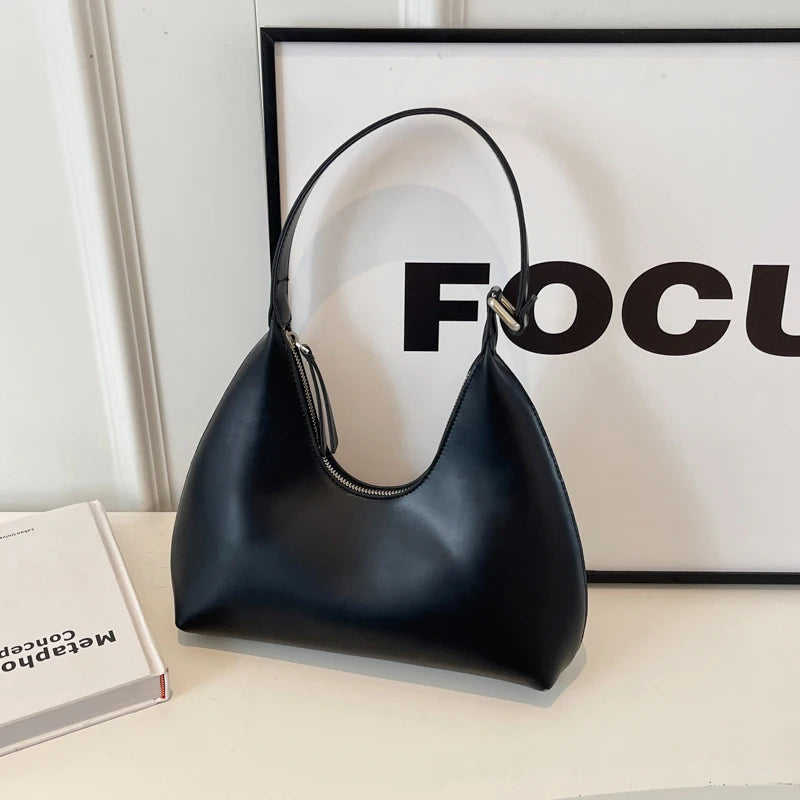 Bolsa_Feminina_de_Ombro_Safira_Matife
bolsa de ombro de couro preta
bolsa feminina de couro preta
bolsa feminina de ombro