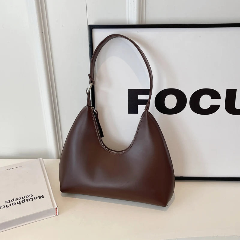 Bolsa_Feminina_de_Ombro_Safira_Matife
bolsa de ombro de couro marrom
bolsa feminina de couro marrom
bolsa feminina de ombro