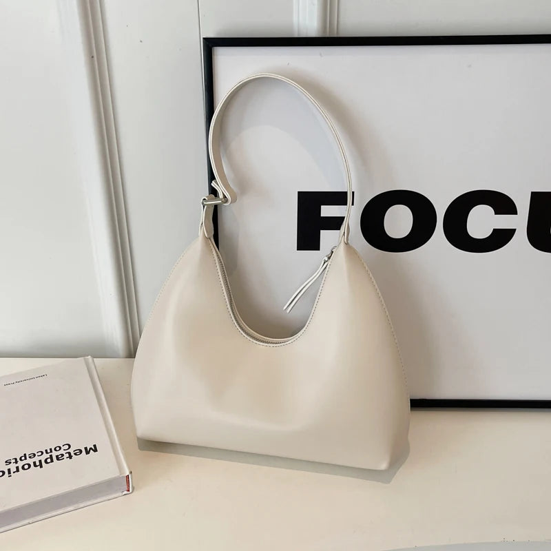 Bolsa_Feminina_de_Ombro_Safira_Matife
bolsa de ombro de couro branca
bolsa feminina de couro branca
bolsa feminina de ombro