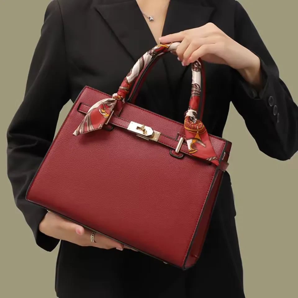 Bolsa Feminina De Couro Transversal Oásis