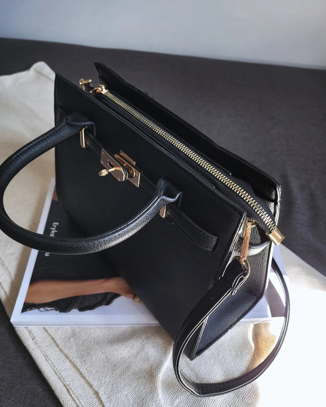 Bolsa Feminina De Couro Transversal Oásis