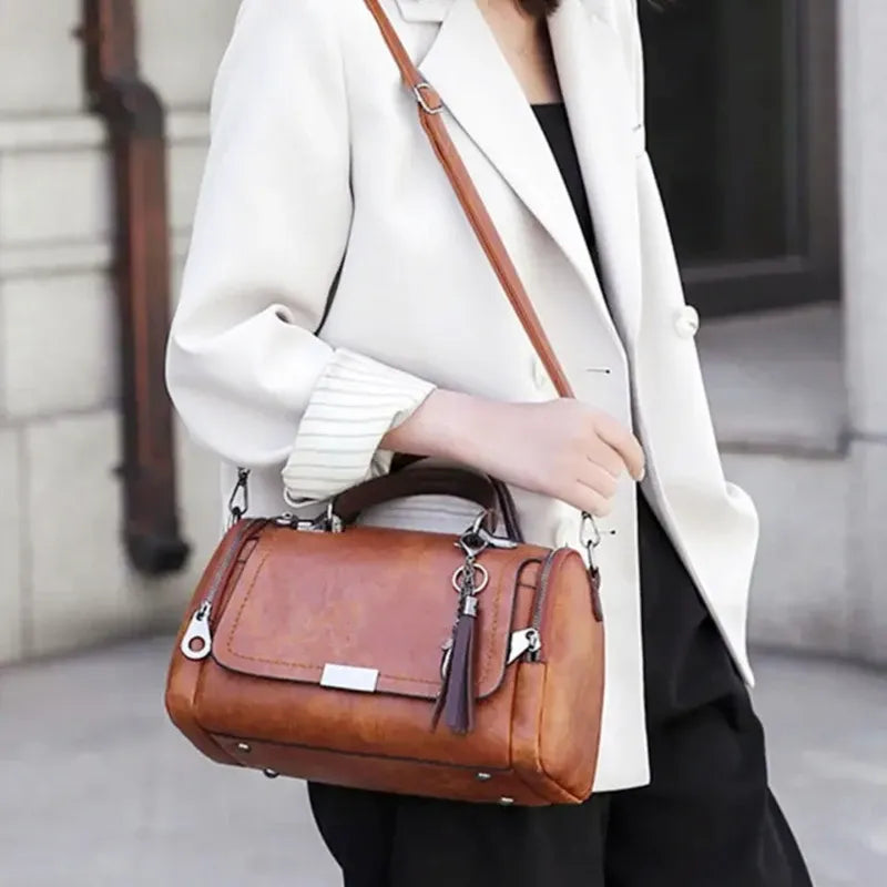 Bolsa Feminina Media De Couro Onix