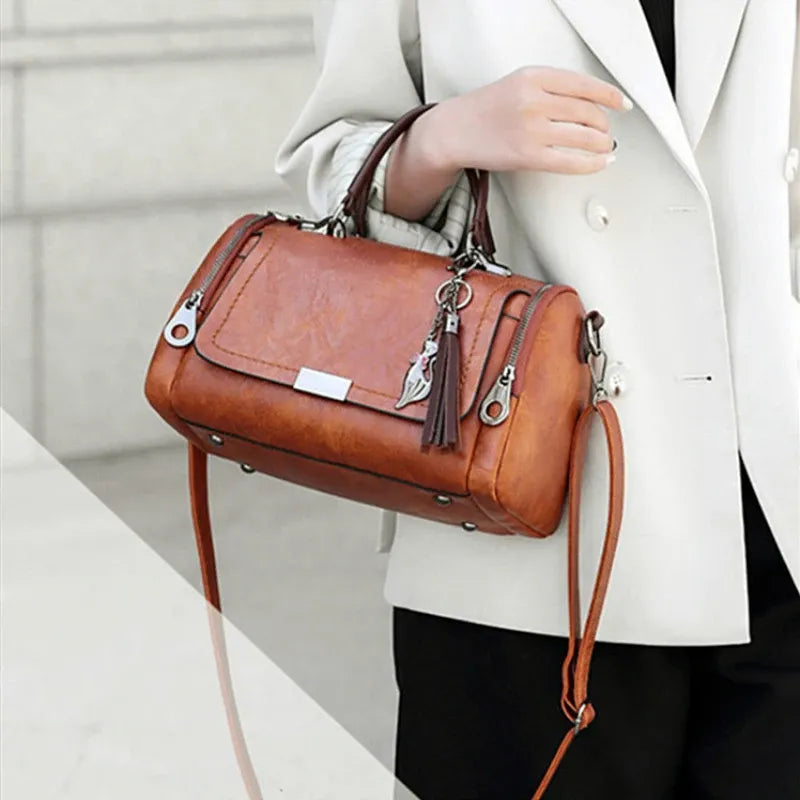 Bolsa Feminina Media De Couro Onix