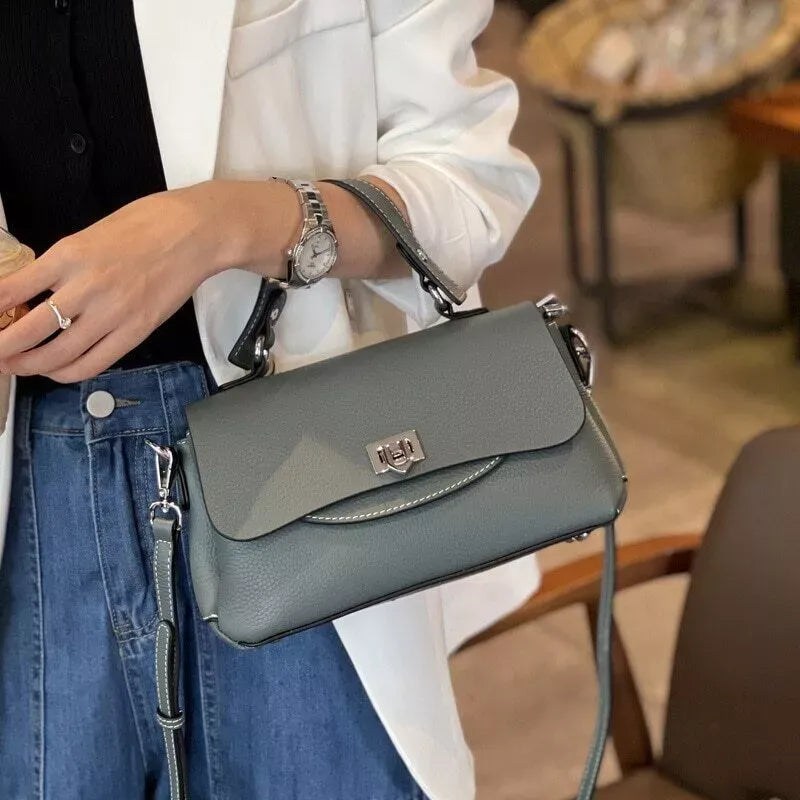 Bolsa Feminina Transversal De Couro Kaile