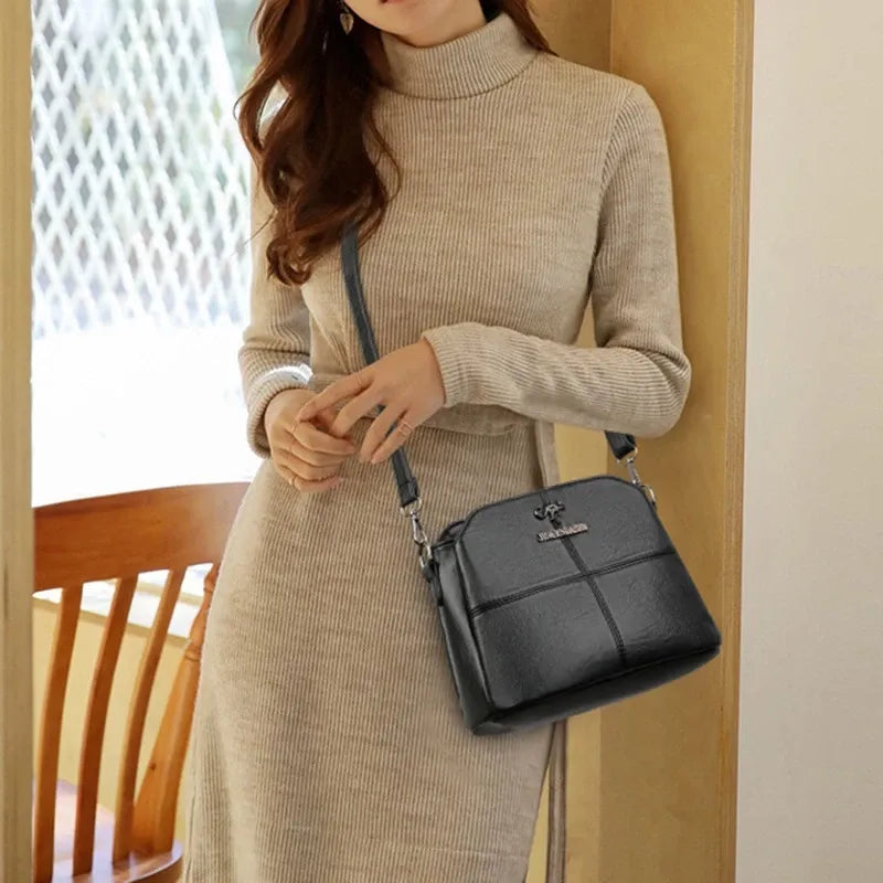 Bolsa_Feminina_Transversal_de_Couro_Midi_-_Matife_5_.

bolsa feminina
bolsa transversal
bolsa de couro
bolsa tiracolo
Bolsa Feminina Preta