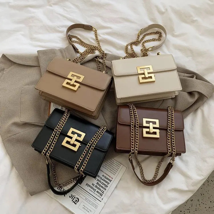 Bolsa Feminina Transversal de Couro Zurique - Matife

bolsa feminina
bolsa transversal
bolsa de couro
bolsa tiracolo 