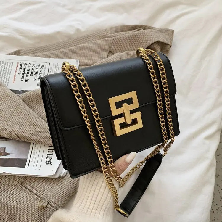 Bolsa Feminina Transversal de Couro Zurique - Matife

bolsa feminina
bolsa transversal
bolsa de couro
bolsa tiracolo 