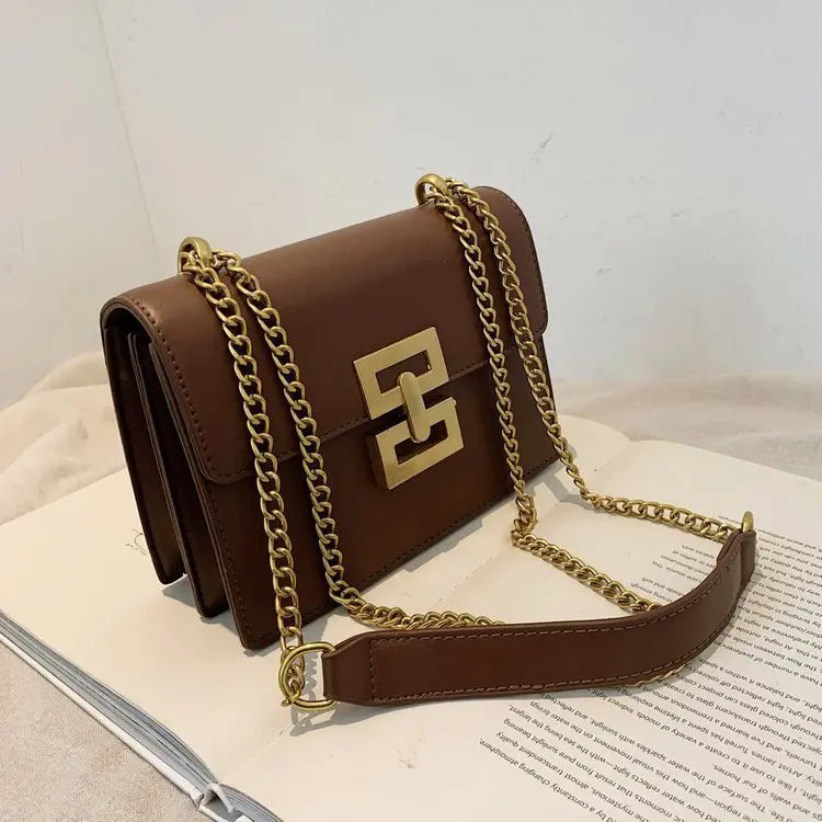 Bolsa Feminina Transversal de Couro Zurique - Matife

 bolsa feminina
bolsa transversal
bolsa de couro
bolsa tiracolo
Bolsa Feminina Marrom