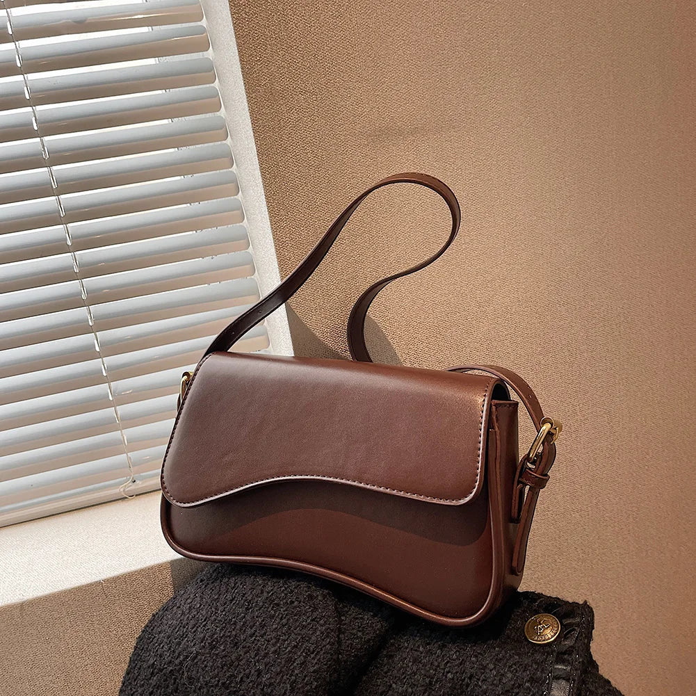 Bolsa Feminina de Couro Ombro Mavi Matife 1

bolsa feminina de couro
bolsa de couro
bolsa tiracolo
bolsa de ombro
