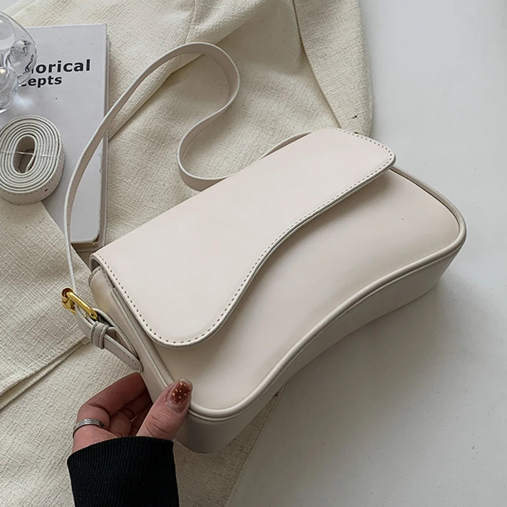 Bolsa Feminina de Couro Ombro Mavi Matife 

Bolsa Feminina de Couro Branco
bolsa feminina de couro 
bolsa de couro
bolsa tiracolo
bolsa de ombro
