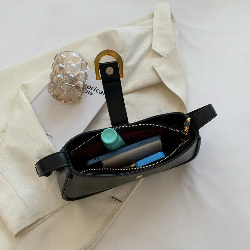 Bolsa Feminina de Couro Ombro Napoli Matfe 

bolsa feminina de couro
bolsa de couro
bolsa tiracolo
bolsa de ombro
