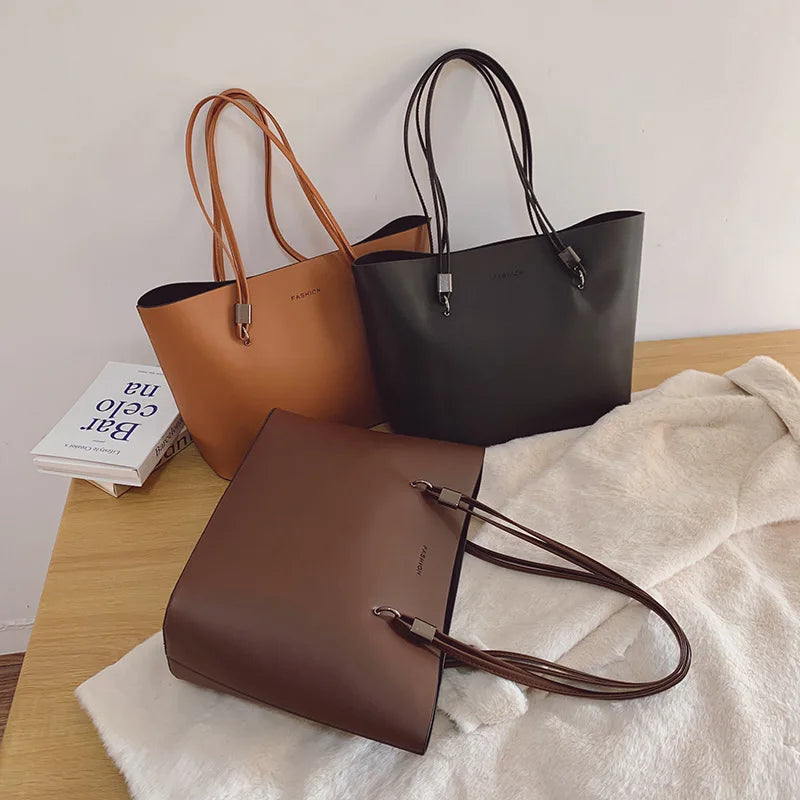 Bolsa Feminina de Couro Tote Jasmim Matife 

bolsa feminina de couro 
bolsa tote
bolsa de couro