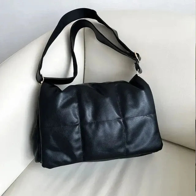 Bolsa Feminina de Couro Transversal - kairi

bolsa feminina
bolsa transversal
bolsa de couro
bolsa tiracolo