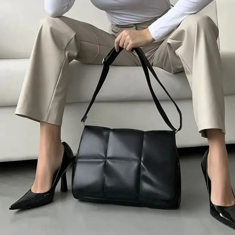 Bolsa Feminina de Couro Transversal - kairi

bolsa feminina
bolsa transversal
bolsa de couro
bolsa tiracolo
Bolsa Feminina Preta
