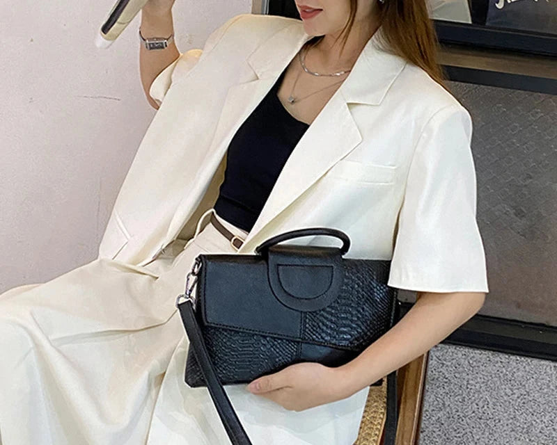 Bolsa_Feminina_de_Couro_Transversal_Fiorentina_-_Matife_1

bolsa feminina de couro
bolsa transversal
bolsa de couro
bolsa tiracolo