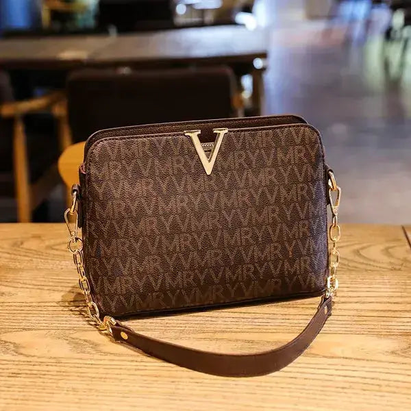 Bolsa_Feminina_de_Couro_Transversal_Genova_Matife_9

bolsa feminina de couro
bolsa transversal
bolsa de couro
bolsa tiracolo
Bolsa Feminina de Couro Xadrez