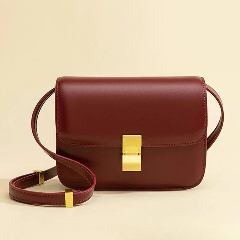Bolsa Feminina de Couro Transversal Zaite Matife 2

bolsa feminina de couro transversal vinho

bolsa feminina de couro