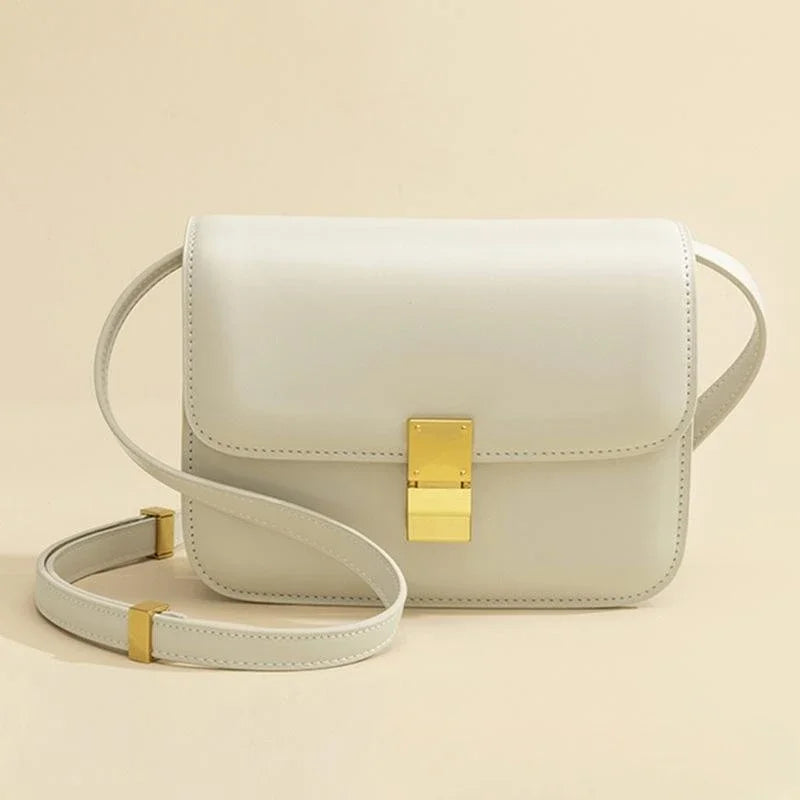 Bolsa Feminina de Couro Transversal Zaite Matife 2

bolsa feminina de couro transversal branca

bolsa feminina de couro