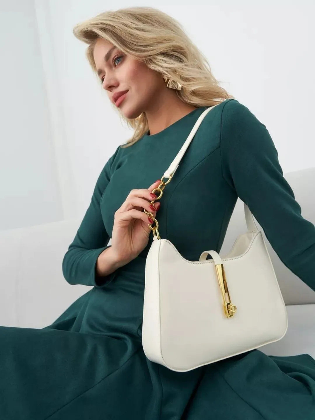 Bolsa Feminina de Ombro Glenda - Matife

Bolsa Feminina de Couro Branca
bolsa feminina
bolsa de Ombro
bolsa de couro  