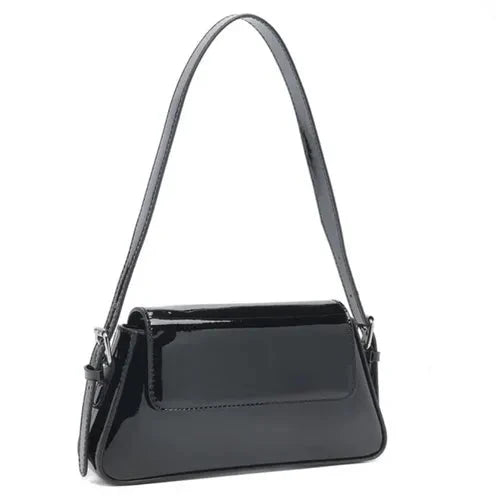 Bolsa Feminina de Ombro Vancouver - Matife 1

Bolsa Feminina de Couro Preto
bolsa feminina
bolsa de couro
bolsa tiracolo
bolsa de ombro
