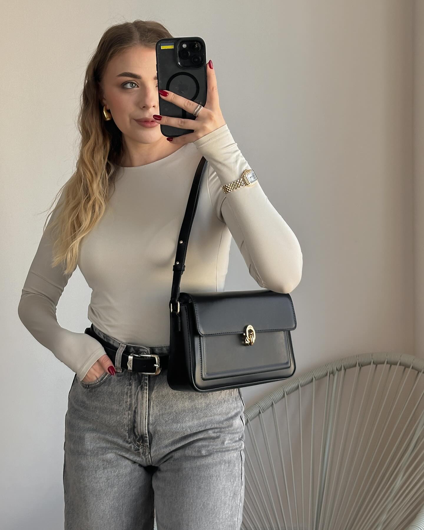 Bolsa Feminina de Ombro Verona - Matife

Bolsa Feminina de Couro Preto
bolsa feminina
bolsa de Ombro
bolsa de couro