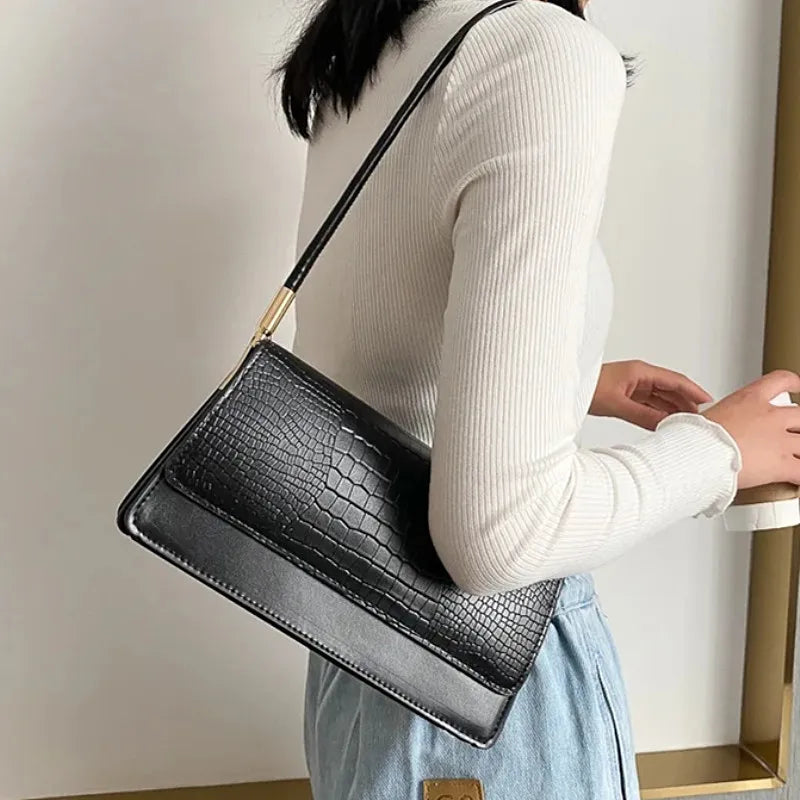 Bolsa Feminina de Ombro Zaya - Matife  1


Bolsa Feminina de Couro Preto
bolsa feminina
bolsa de Mão
bolsa de couro