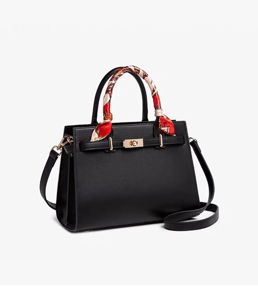 Bolsa Feminina De Couro Transversal Oásis