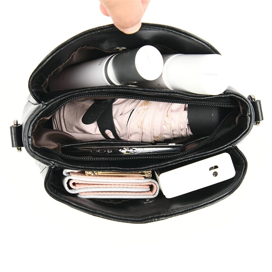 Bolsa Feminina Transversal de Couro Midi - Matife

 bolsa feminina
bolsa transversal
bolsa de couro
bolsa tiracolo