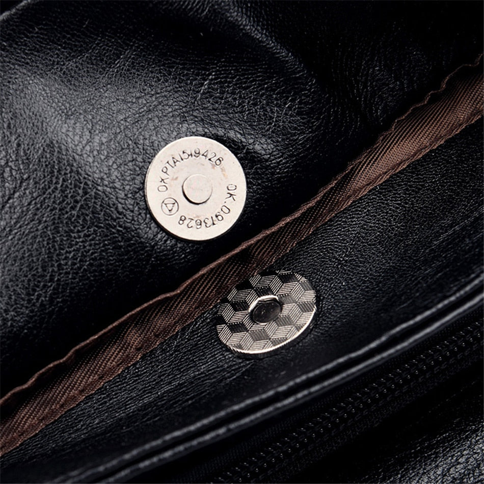 Bolsa Feminina Transversal de Couro Midi - Matife

 bolsa feminina
bolsa transversal
bolsa de couro
bolsa tiracolo