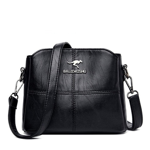 Bolsa Feminina Transversal de Couro Midi - Matife 

bolsa feminina
bolsa transversal
bolsa de couro
bolsa tiracolo